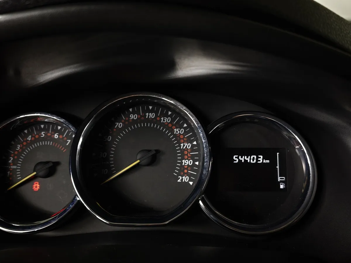 Renault Sandero 1.6 CVT (113 л.с.) Stepway Life City Красный в АВИЛОН. Слайд №18