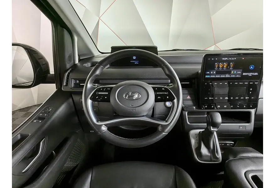 Hyundai Staria 2.2 CRDi 8AT 4WD (177 л.с.) 9 мест High-Tech + Электропривод багажника Черный в АВИЛОН. Слайд №20