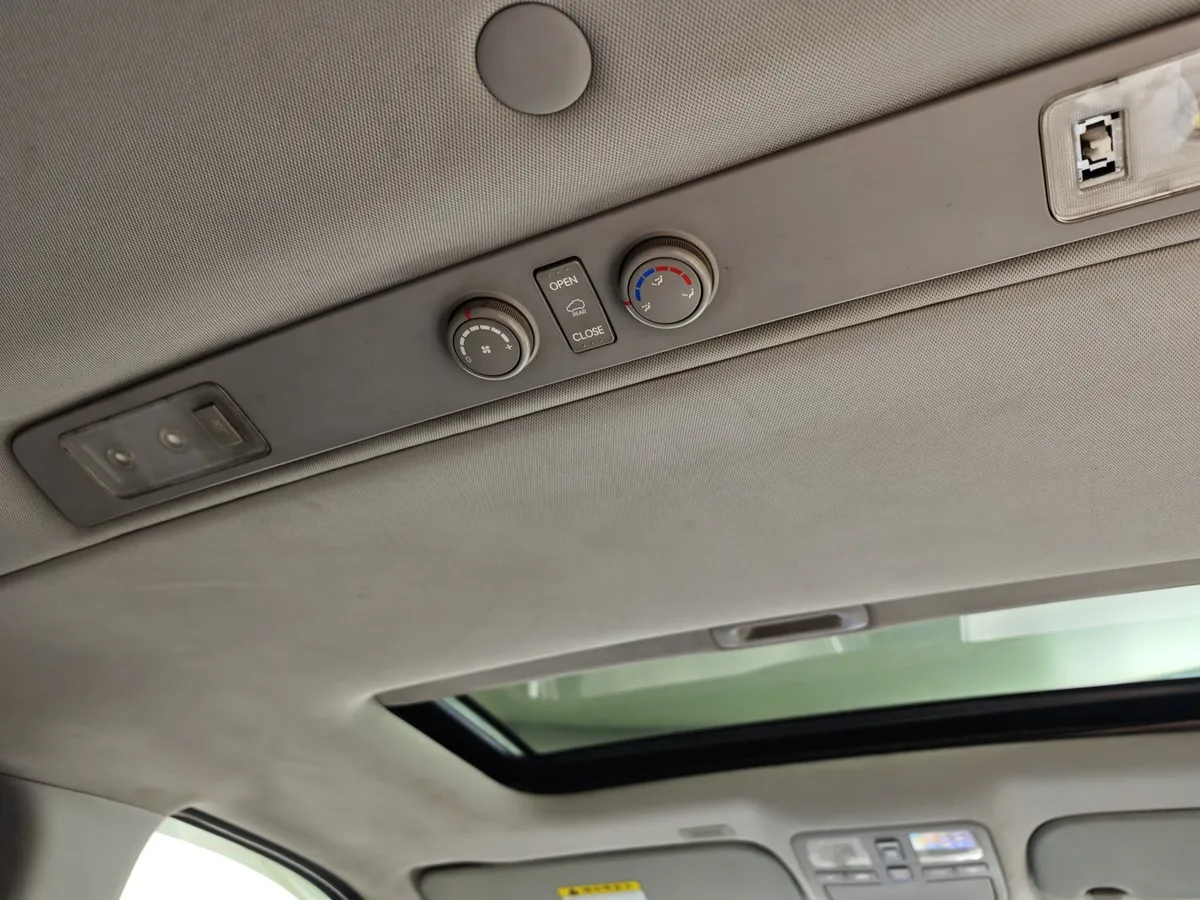 Hyundai Grand Starex 2.5 AT (145 л.с.) Серый в АВИЛОН. Слайд №22