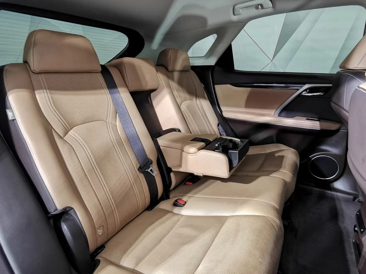 Lexus RX 300 AT AWD (238 л.с.) Executive Белый в АВИЛОН. Слайд №17