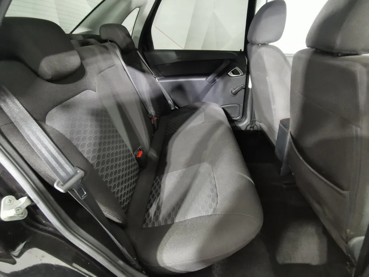 ВАЗ (Lada) Granta 1.6 MT 16кл (98 л.с.) Черный в АВИЛОН. Слайд №15