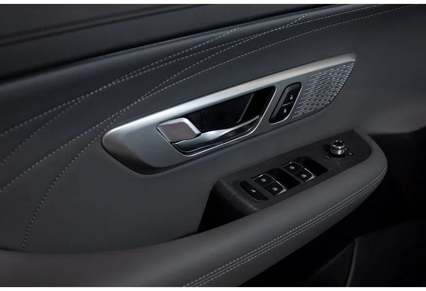 Dongfeng Huge 1.5 AMT FWD (197 л.с.) Executive Синий в АВИЛОН. Слайд №18