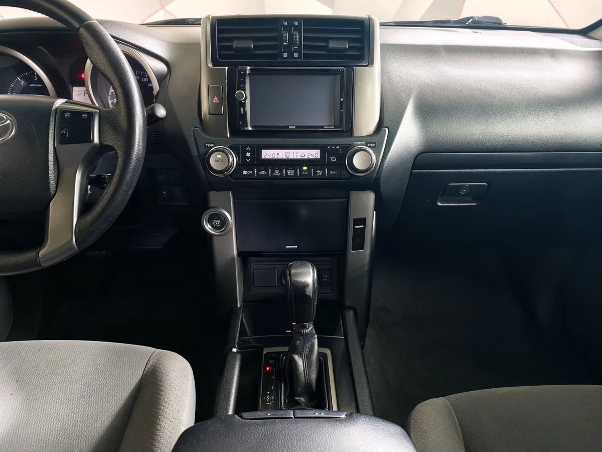 Toyota Land Cruiser Prado 3.0 D AT 4WD (173 л.с.) Белый в АВИЛОН. Слайд №15