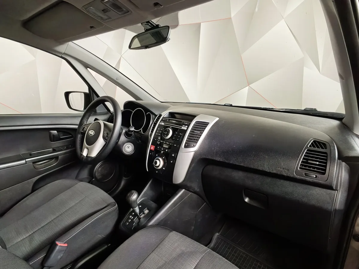 Kia Venga 1.6 AT (125 л.с.) Коричневый в АВИЛОН. Слайд №10