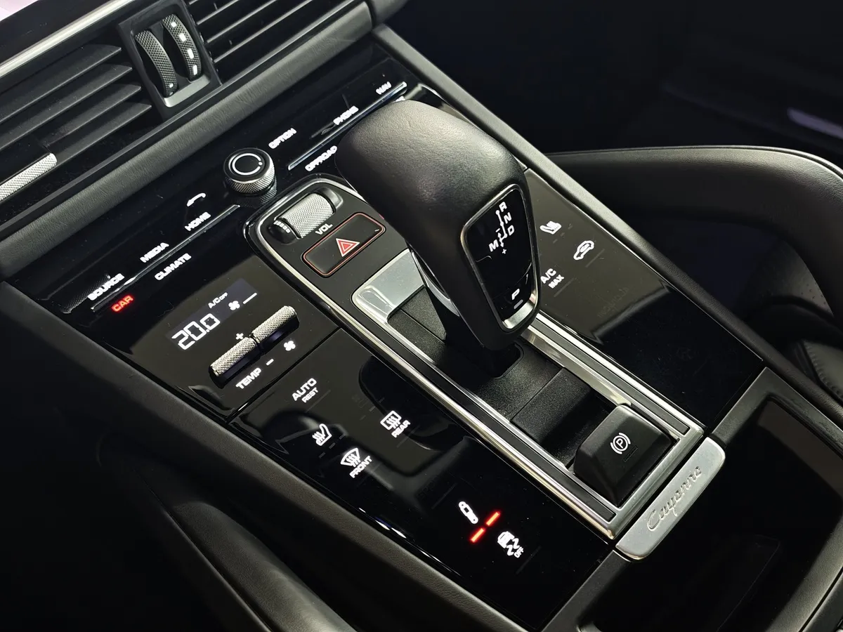 Porsche Cayenne Coupe 3.0 Tiptronic AWD (340 л.с.) Черный в АВИЛОН. Слайд №25
