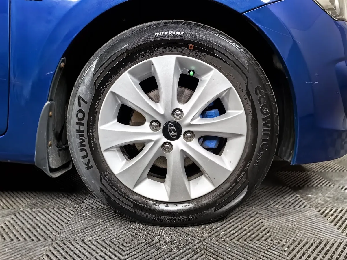 Hyundai Solaris 1.6 MT (123 л.с.) Active Plus Синий в АВИЛОН. Слайд №9