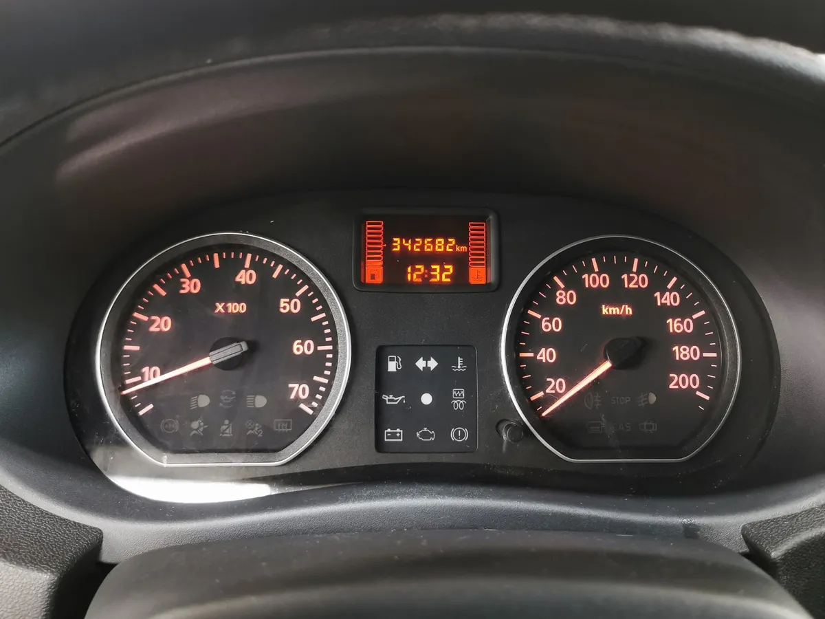 Nissan Almera 1.6 MT (102 л.с.) Бежевый в АВИЛОН. Слайд №17