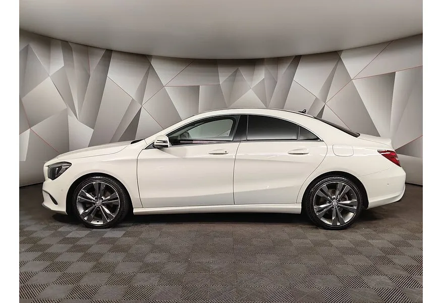 Mercedes-Benz CLA 200 7G-DCT (156 л.с.) Белый в АВИЛОН. Слайд №3