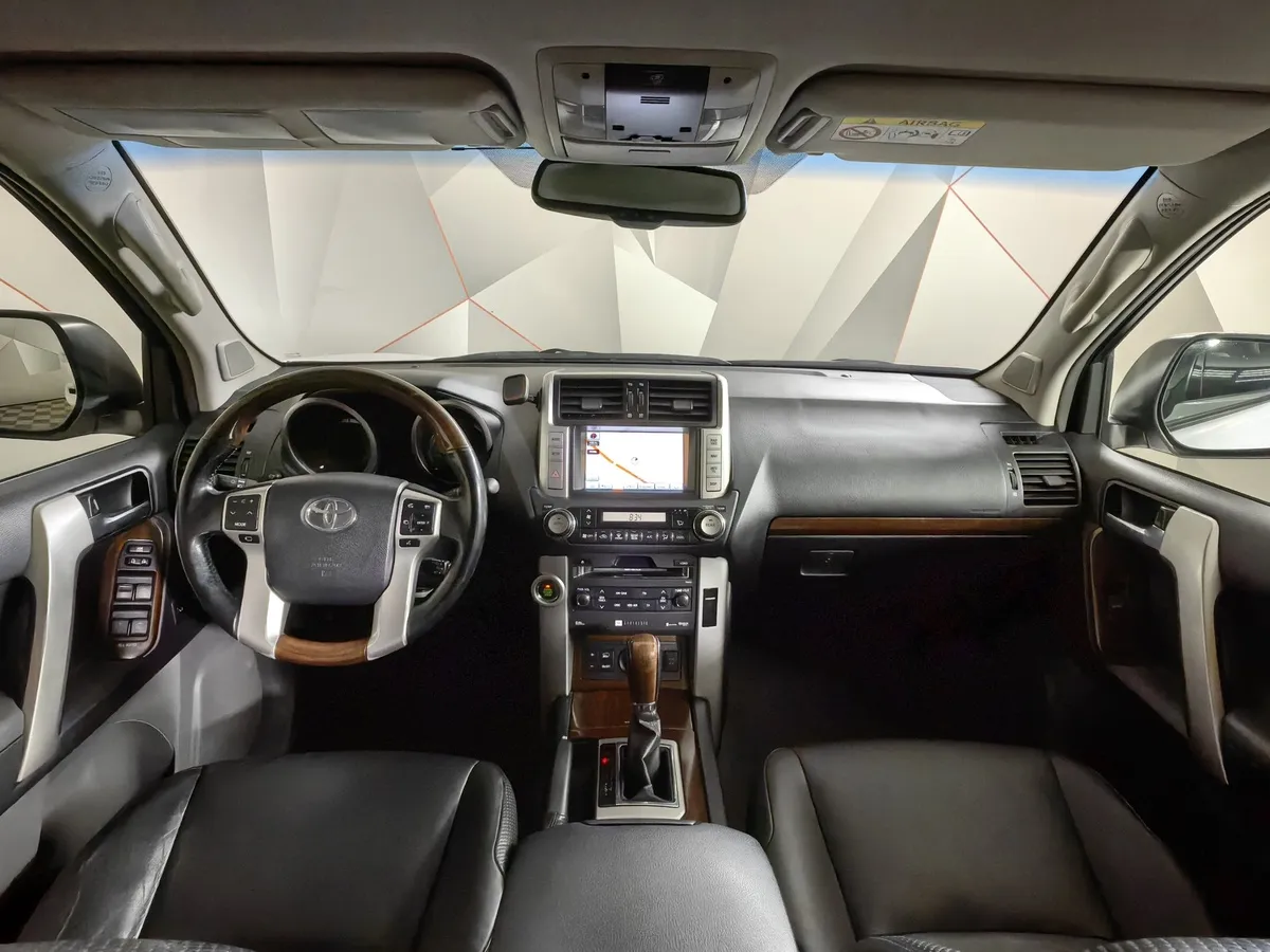 Toyota Land Cruiser Prado 3.0 D AT 4WD (5 мест) (173 л.с.) Белый в АВИЛОН. Слайд №14