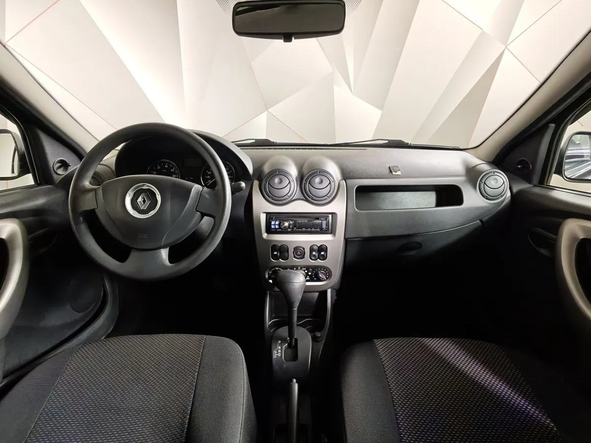 Renault Logan 1.6 AT (102 л.с.) Черный в АВИЛОН. Слайд №14