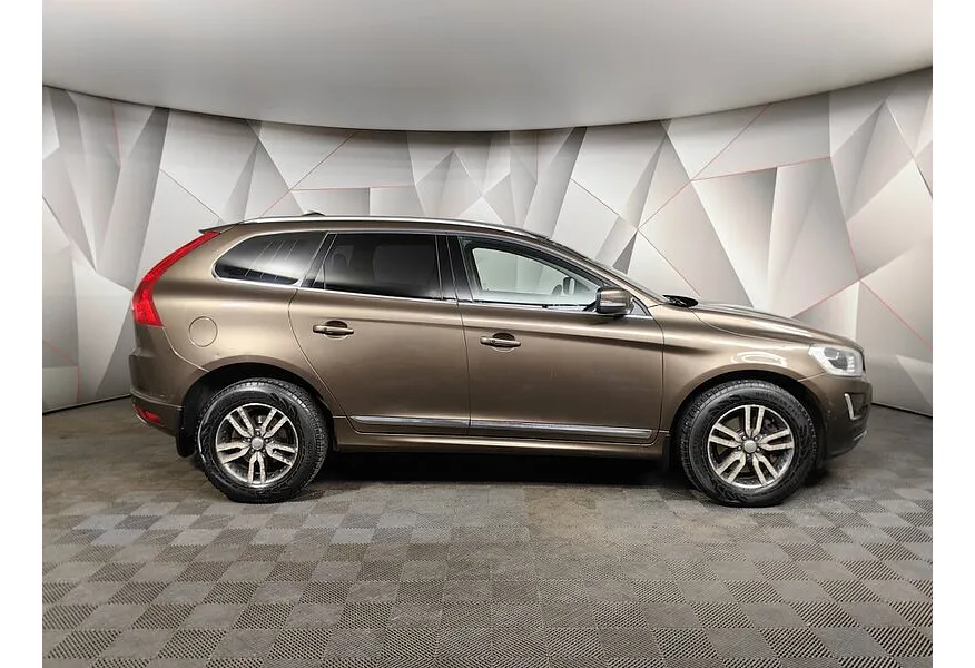Volvo XC60 2.4 D5 Geartronic AWD (215 л.с.) Коричневый в АВИЛОН. Слайд №6