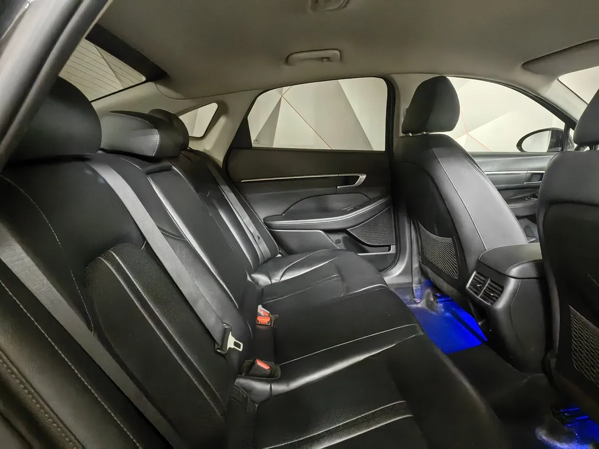Hyundai Sonata 2.0 MPI (150 л.с.) Classic Желтый в АВИЛОН. Слайд №13