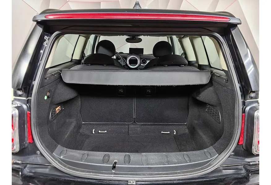 MINI Clubman 1.6 AT (120 л.с.) Белый в АВИЛОН. Слайд №9