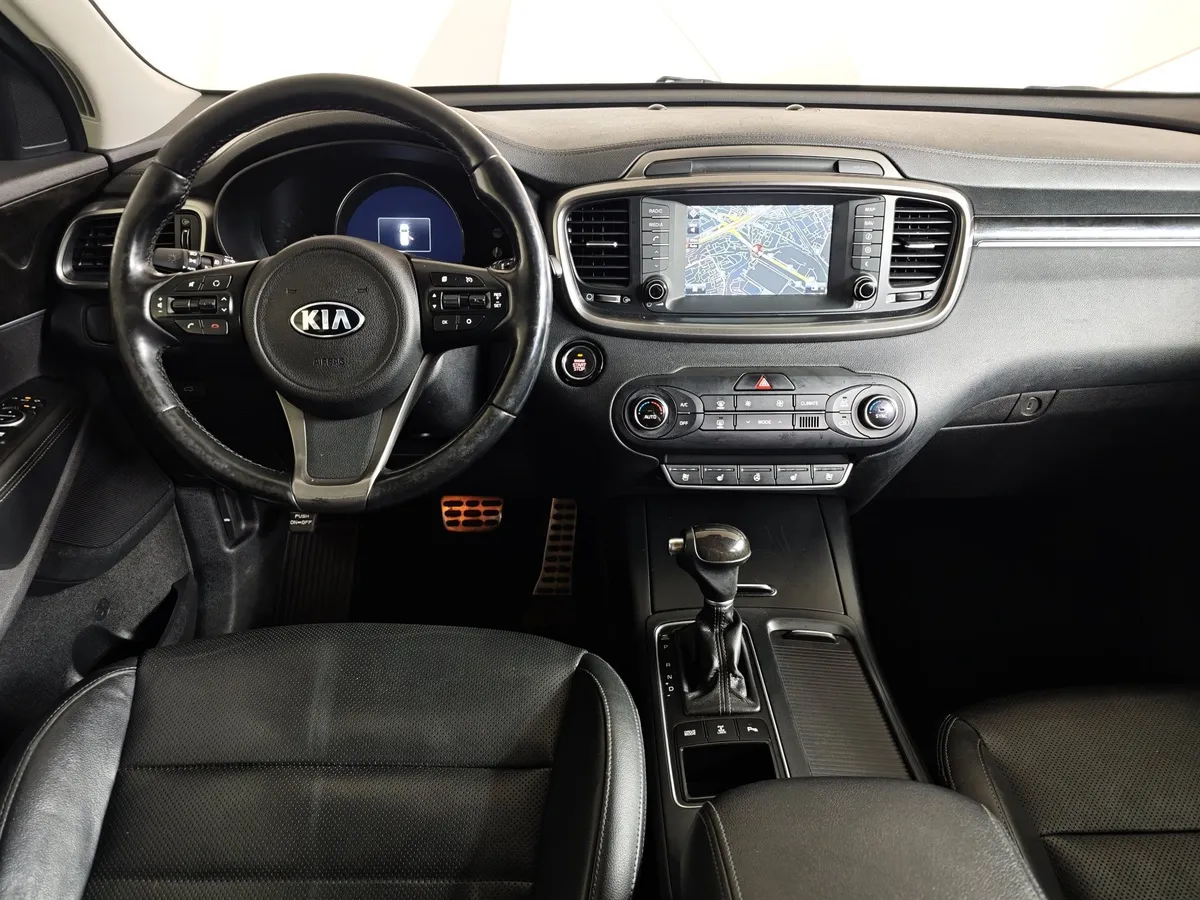 Kia Sorento 2.2 D AT AWD (5 мест) (200 л.с.) Prestige Серый в АВИЛОН. Слайд №20