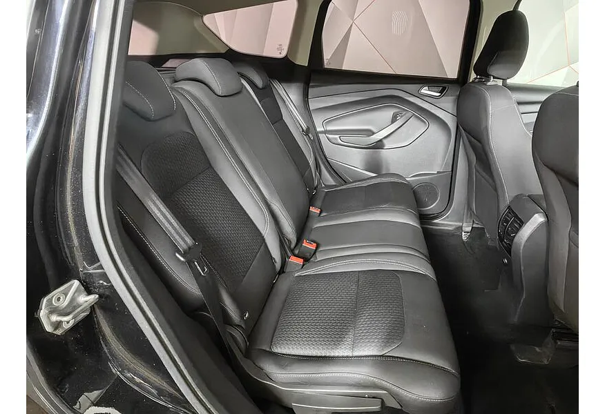 Ford Kuga 2.5 AT (150 л.с.) Черный в АВИЛОН. Слайд №16