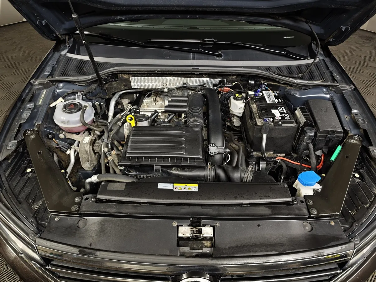 Volkswagen Passat 1.4 TSI DSG (150 л.с.) Business Коричневый в АВИЛОН. Слайд №11