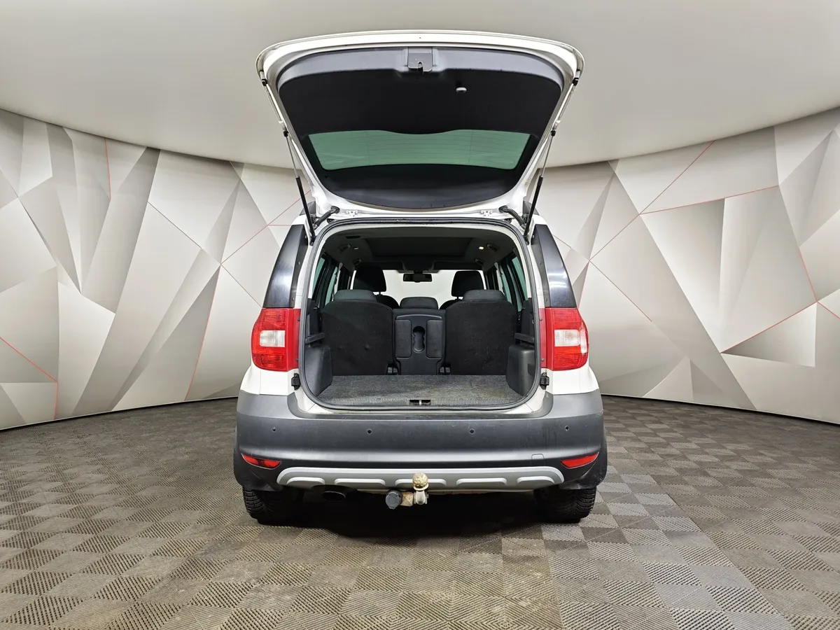 Skoda Yeti 1.2 TSI DSG (105 л.с.) Active Белый в АВИЛОН. Слайд №12