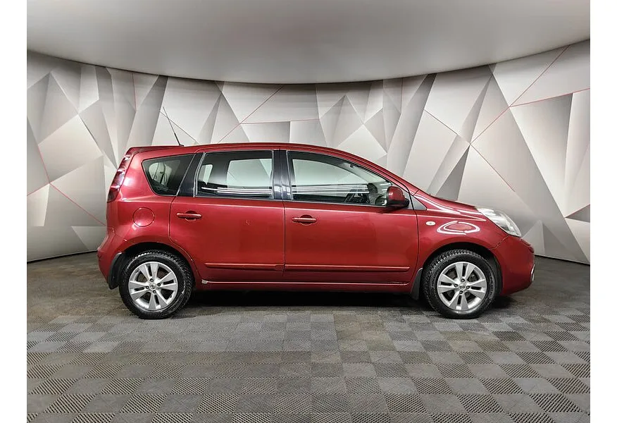 Nissan Note 1.6 AT (110 л.с.) Luxury Красный в АВИЛОН. Слайд №6