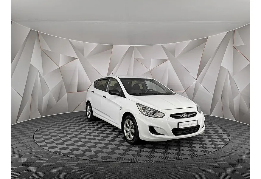 Hyundai Solaris 1.6 AT (123 л.с.) Active Белый в АВИЛОН. Слайд №3 Hyundai Solaris 1.6 AT (123 л.с.) Active Белый в АВИЛОН. Слайд №3