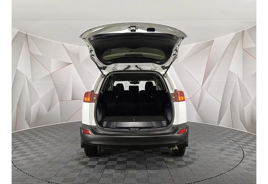 Toyota RAV4 2.0 MT AWD (146 л.с.) Белый в АВИЛОН. Слайд №11