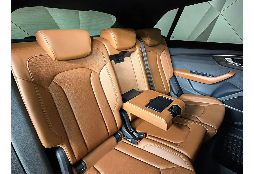 Audi Q8 45 TDI Tiptronic quattro (249 л.с.) Серый в АВИЛОН. Слайд №16