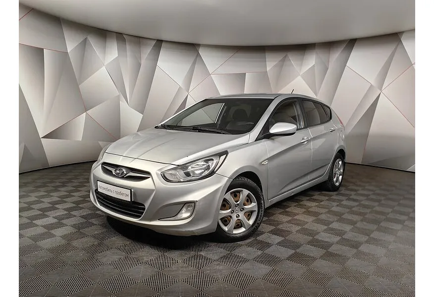 АВИЛОН - Hyundai Solaris 1.4 AT (107 л.с.) Style Серебристый - slide 0