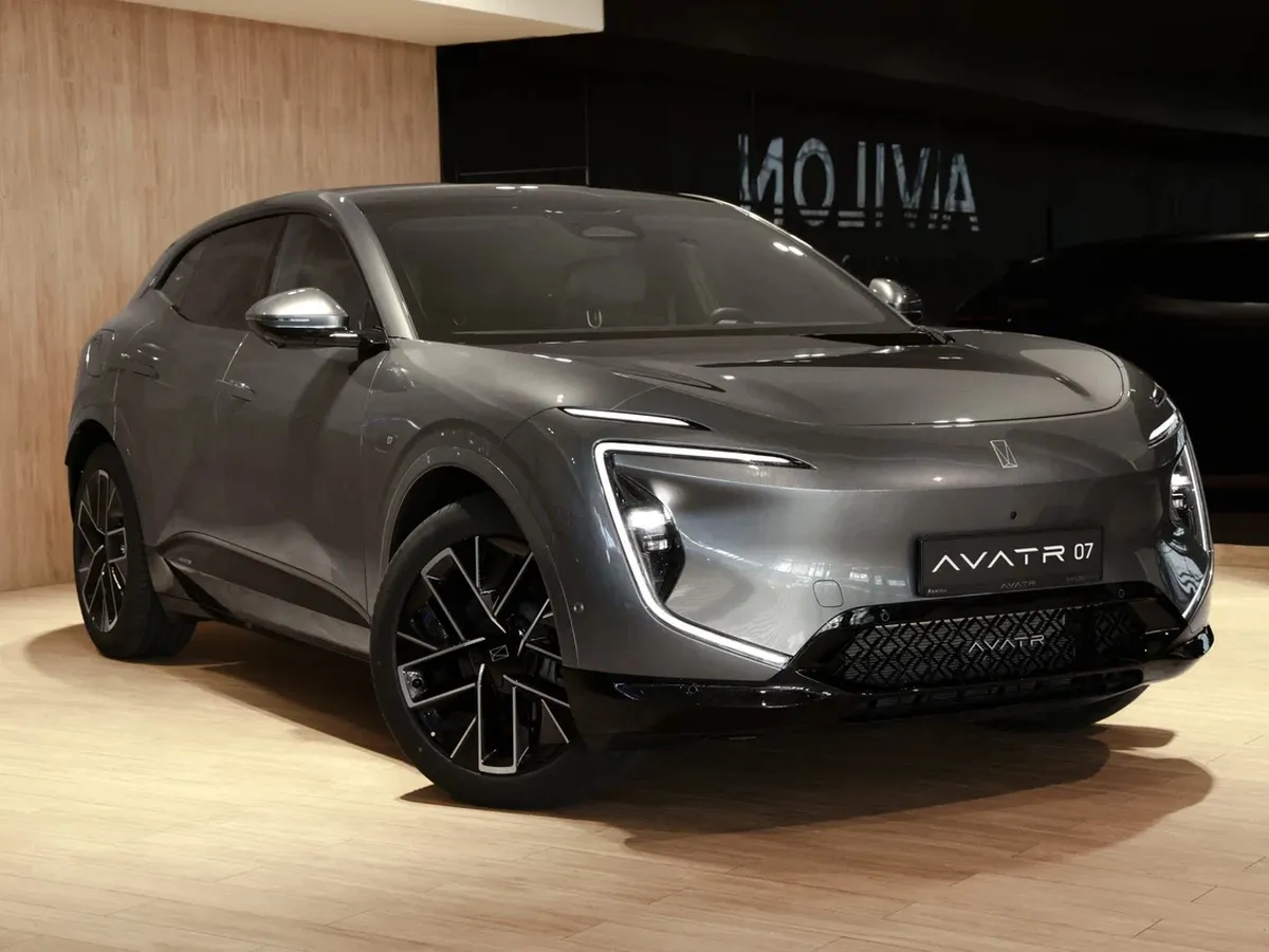 Avatr 07 1.5h AT 4WD (502 л.с.) 7_3.1 Серый в АВИЛОН. Слайд №2