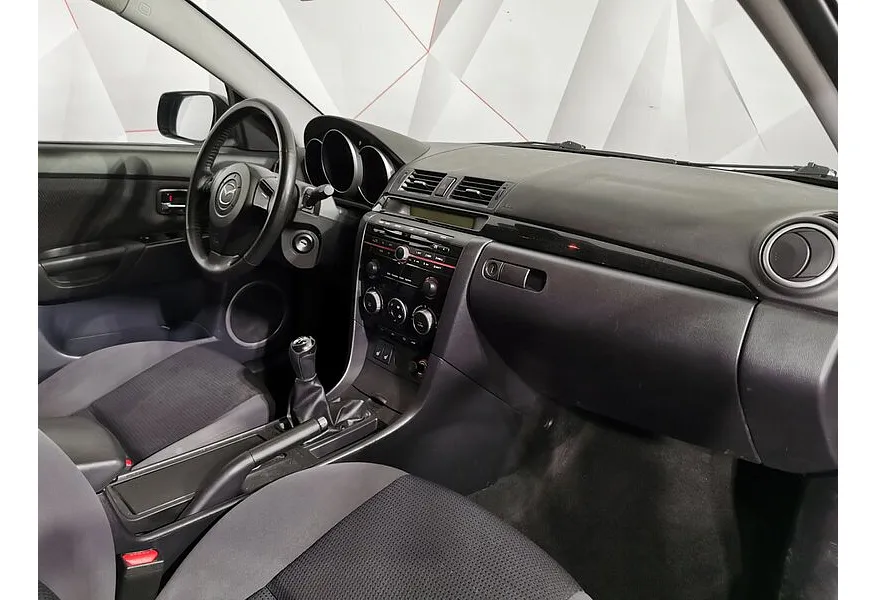 Mazda 3 2.0 MT (150 л.с.) Синий в АВИЛОН. Слайд №13