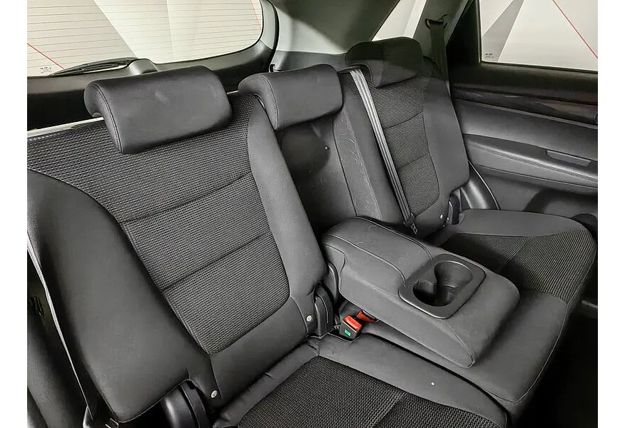 Kia Sorento 2.4 MT 4WD (174 л.с.) Белый в АВИЛОН. Слайд №16