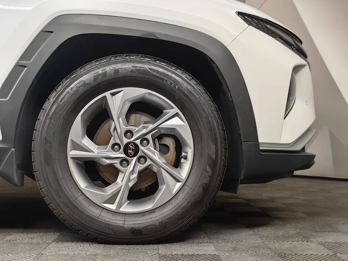 Hyundai Tucson D2.0 Smartstream 8AT 4WD (186 л.с.) N Line Lifestyle Белый в АВИЛОН. Слайд №9