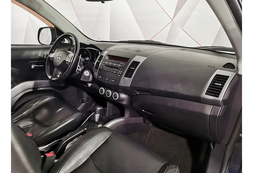 Mitsubishi Outlander 2.4 CVT 4WD (170 л.с.) Синий в АВИЛОН. Слайд №11