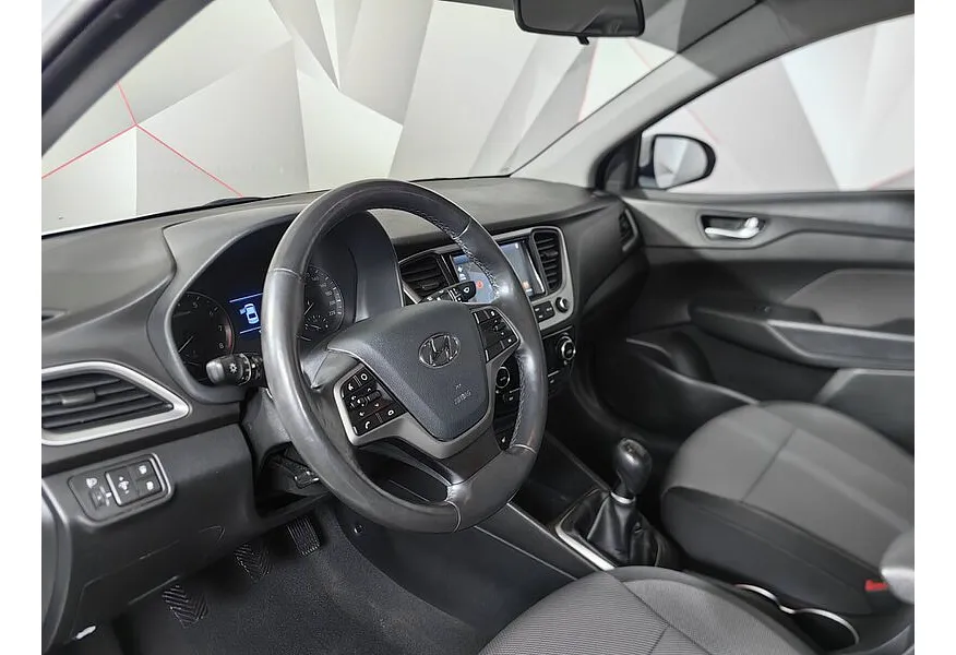 Hyundai Solaris 1.6 MT (123 л.с.) Comfort Белый в АВИЛОН. Слайд №19