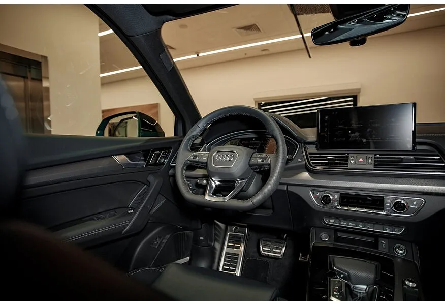 Audi Q5 L 2.0 TFSI S tronic quattro (245 л.с.) Luxury Dynamic Черный в АВИЛОН. Слайд №14