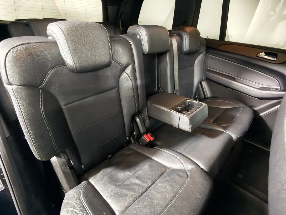 Mercedes-Benz GLS 350 d 4MATIC 9G-TRONIC (249 л.с.) Особая серия Черный в АВИЛОН. Слайд №17