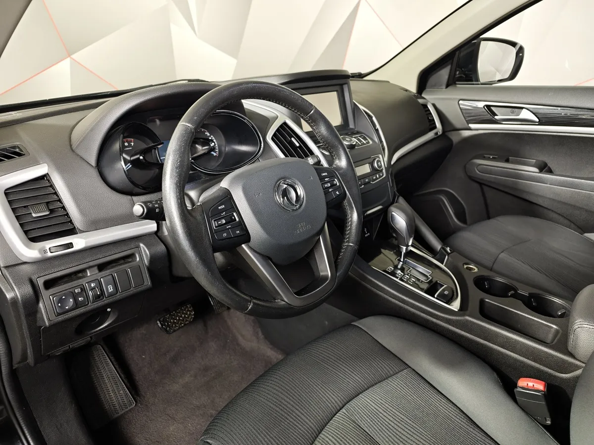 Dongfeng AX7 2.0 AТ CVVT (140 л.с.) Prestige Черный в АВИЛОН. Слайд №19