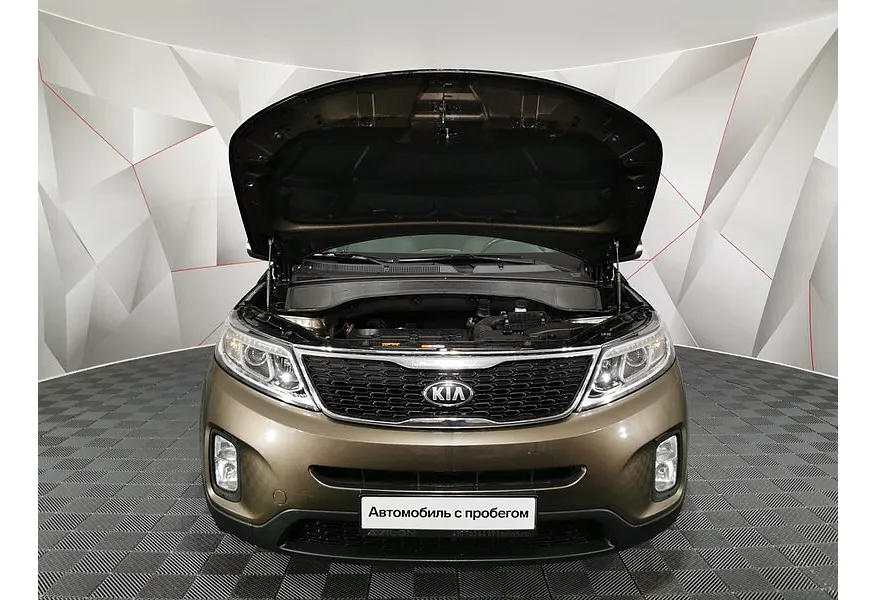 Kia Sorento 2.4 AT 4WD (175 л.с.) Luxe Бежевый в АВИЛОН. Слайд №11