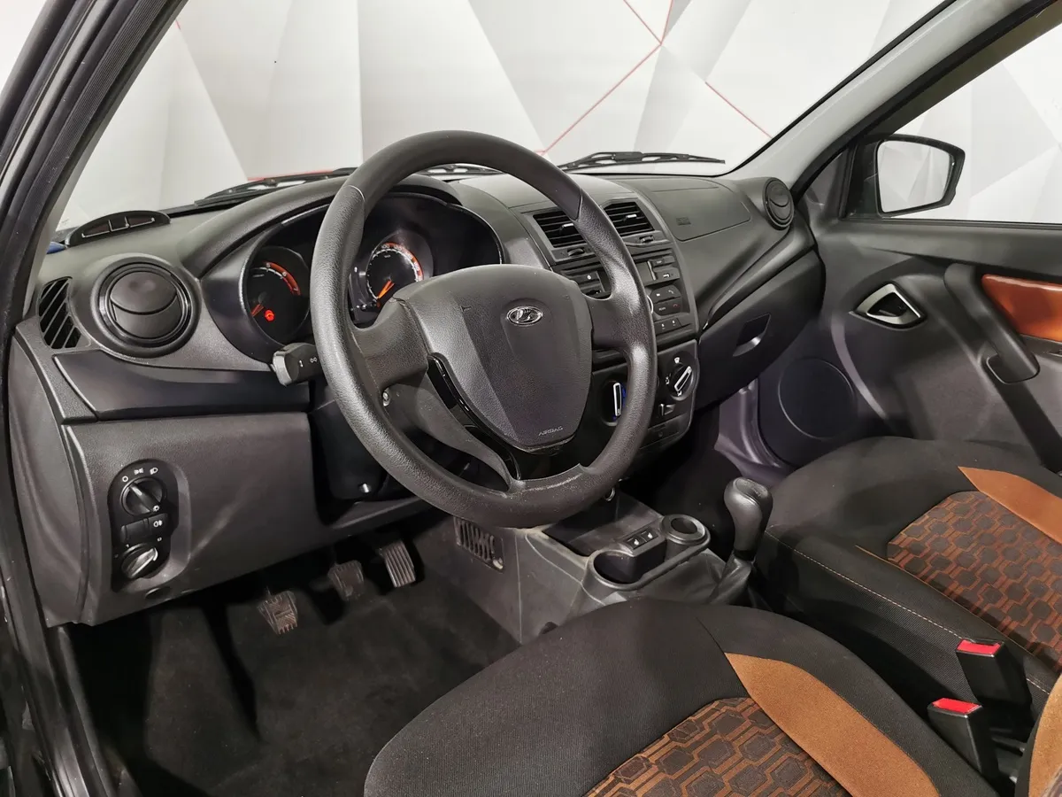 ВАЗ (Lada) Granta 1.6 MT (106 л.с.) Черный в АВИЛОН. Слайд №18