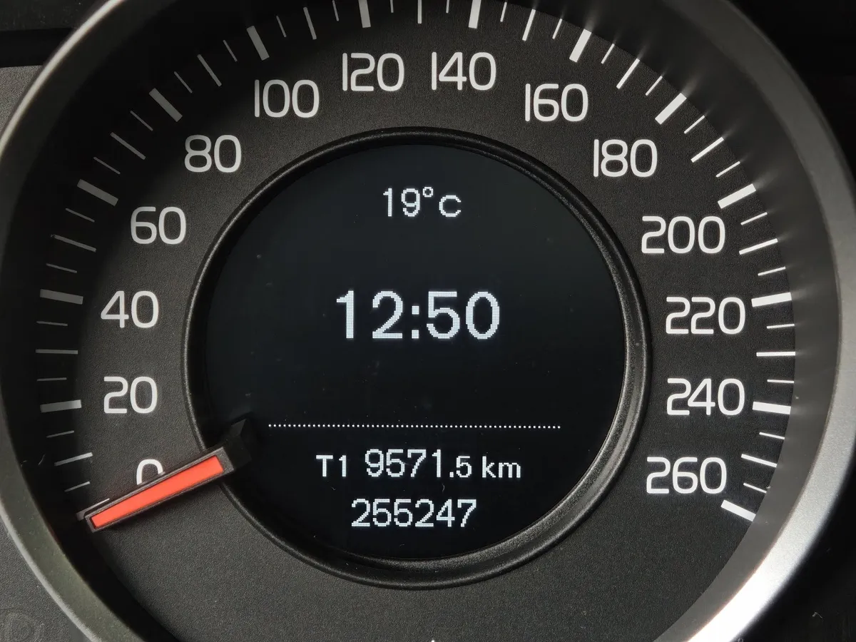 Volvo XC60 2.4 D4 Geartronic AWD (190 л.с.) Белый в АВИЛОН. Слайд №18
