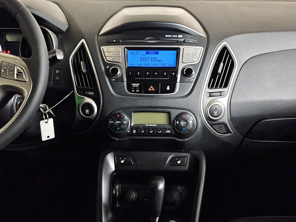 Hyundai ix35 2.0 AT 4WD (150 л.с.) Comfort Черный в АВИЛОН. Слайд №15