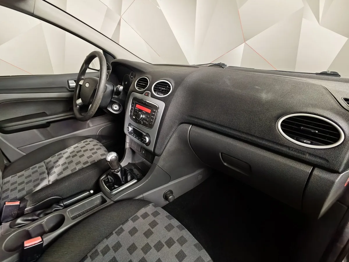 Ford Focus 1.8 MT (125 л.с.) Trend Черный в АВИЛОН. Слайд №12