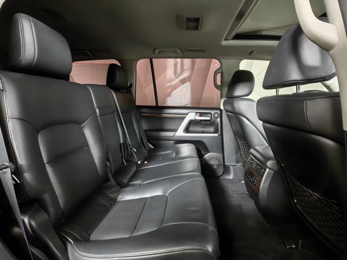 Toyota Land Cruiser 4.5 TD AT (249 л.с.) Черный в АВИЛОН. Слайд №16