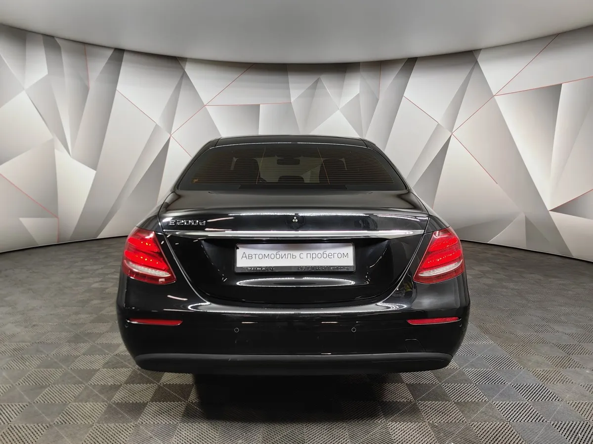 Mercedes-Benz E-Класс E 200 d 9G-TRONIC (150 л.с.) Premium Черный в АВИЛОН. Слайд №8