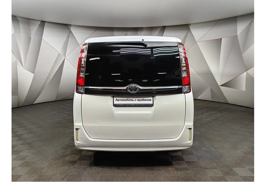 Toyota Esquire 2.0 CVT FWD (152 л.с.) Белый в АВИЛОН. Слайд №8