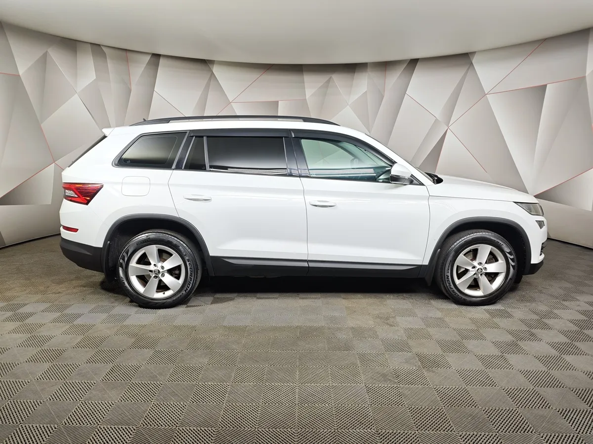 Skoda Kodiaq 1.4 TSI DSG 4X4 (150 л.с.) Белый в АВИЛОН. Слайд №6
