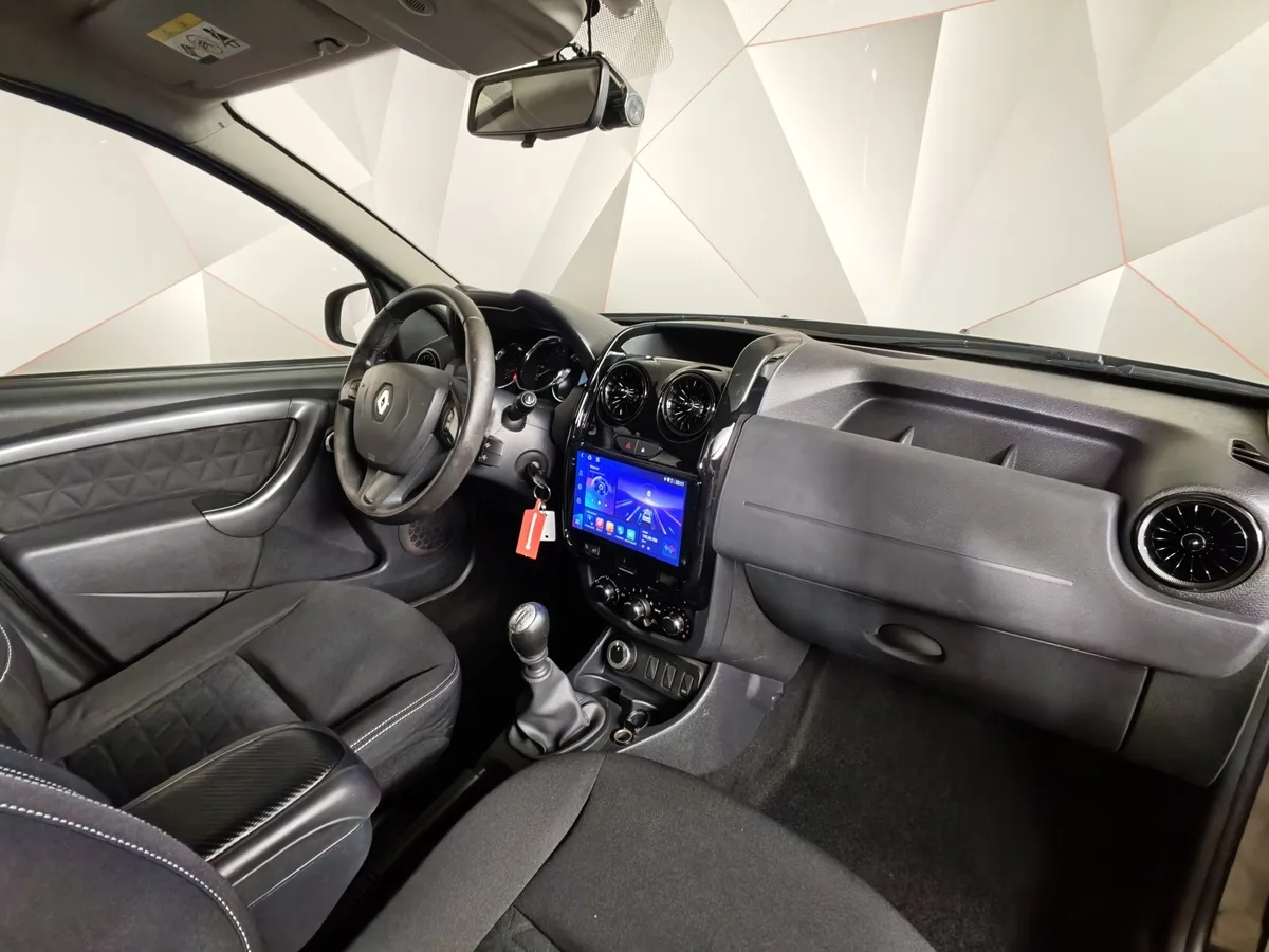 Renault Duster 2.0 MT 4x4 (143 л.с.) Зеленый в АВИЛОН. Слайд №13