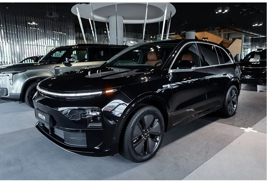 АВИЛОН - Li Auto L6 1.5 AT 4WD (150 л.с.) Max Черный - slide 0