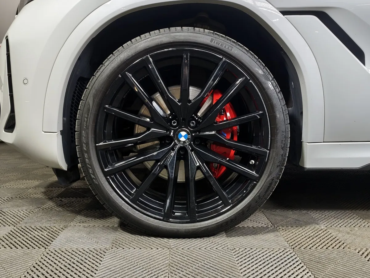 BMW X6 xDrive40d (340 л.с.) Base (Локальная сборка) Белый в АВИЛОН. Слайд №7