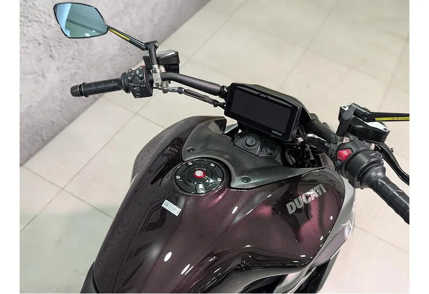 Ducati XDiavel V4 V4 1158 см³ (168 л.с.) (168) 1158 Черный в АВИЛОН. Слайд №4