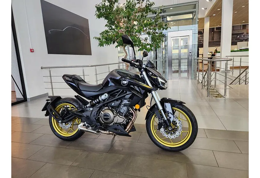 QJMOTOR SRK 400 400 см³ (41 л.с.) (41) 400 Черный в АВИЛОН. Слайд №2