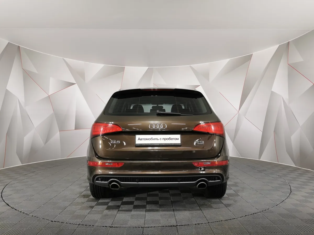 Audi Q5 2.0 TFSI S tronic quattro (249 л.с.) Коричневый в АВИЛОН. Слайд №8